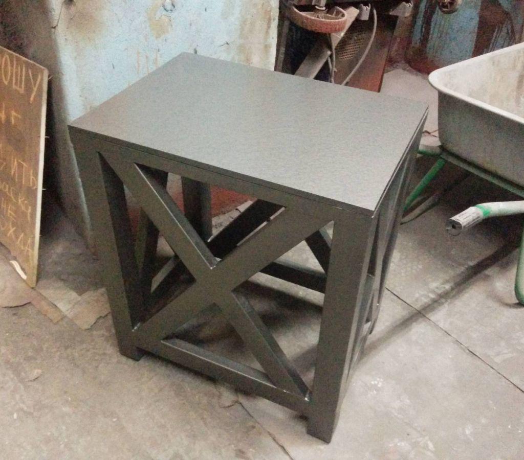 Сварной стол для работы на микроскопе