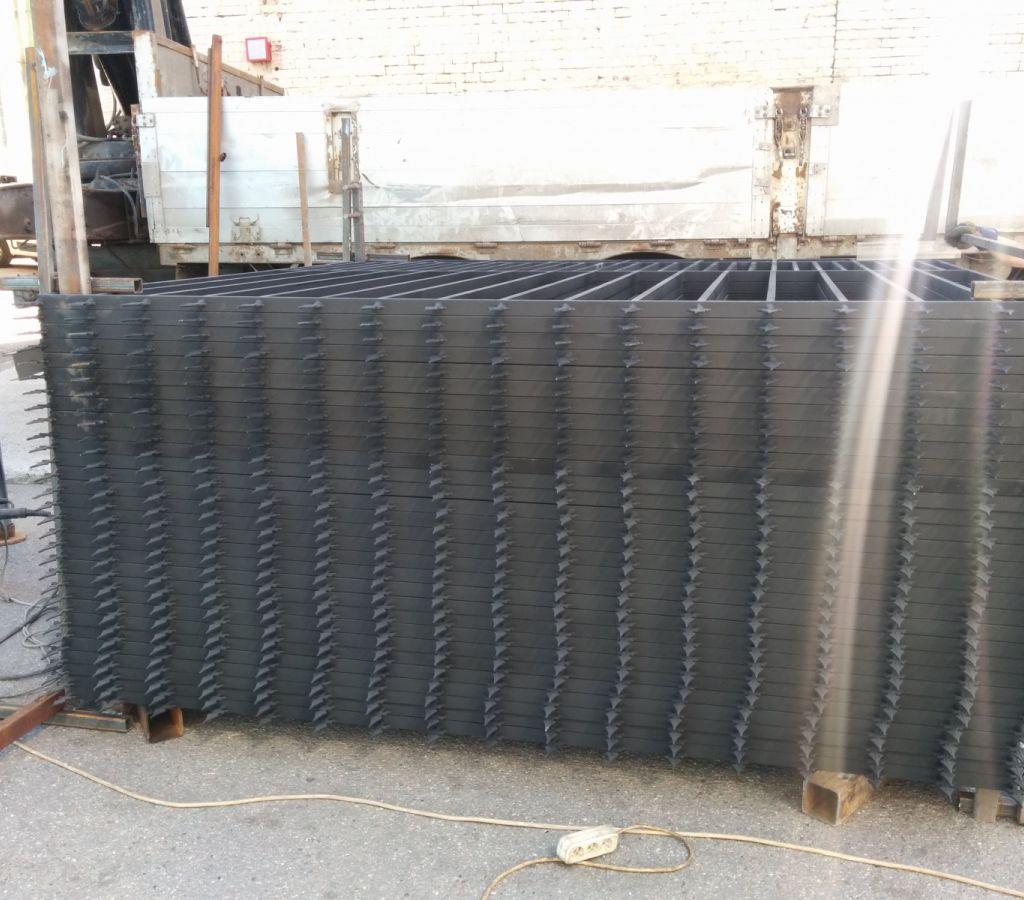 Для облегчения транспортировки секции соединялись в пакеты