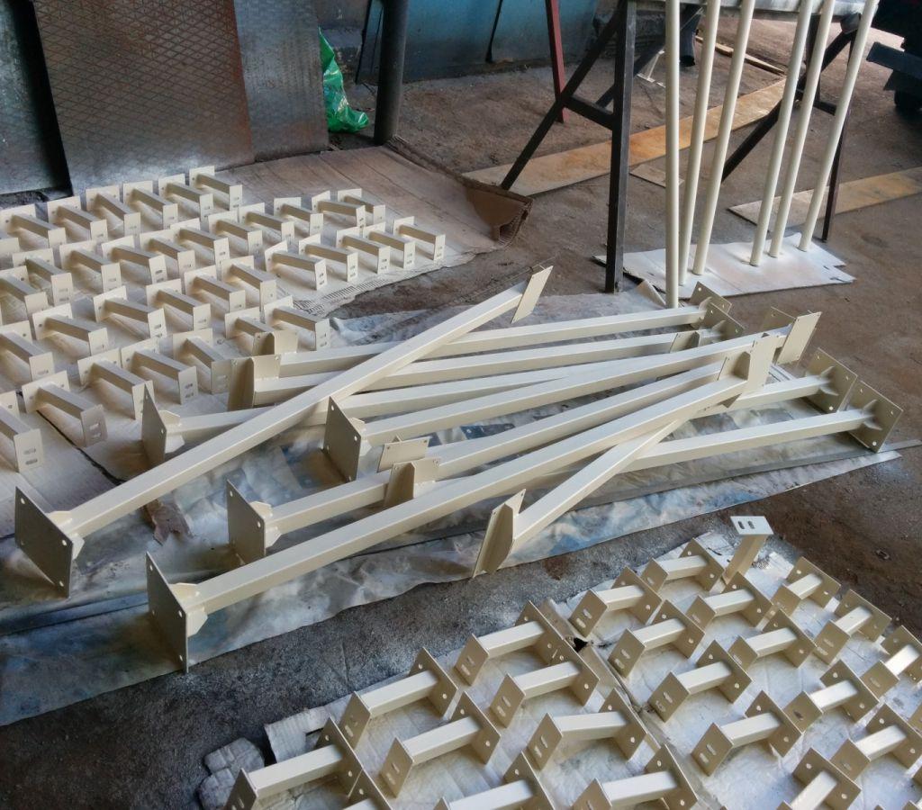 Большие опоры для элементов освещения