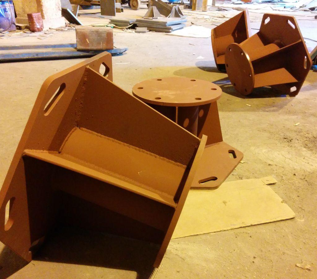 Масса такого кронштейна - около 60 кг