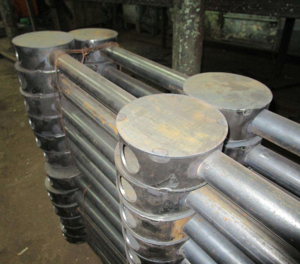 Размер пластин подбирался, чтобы полностью закрывать бабышку и не выступать за нее