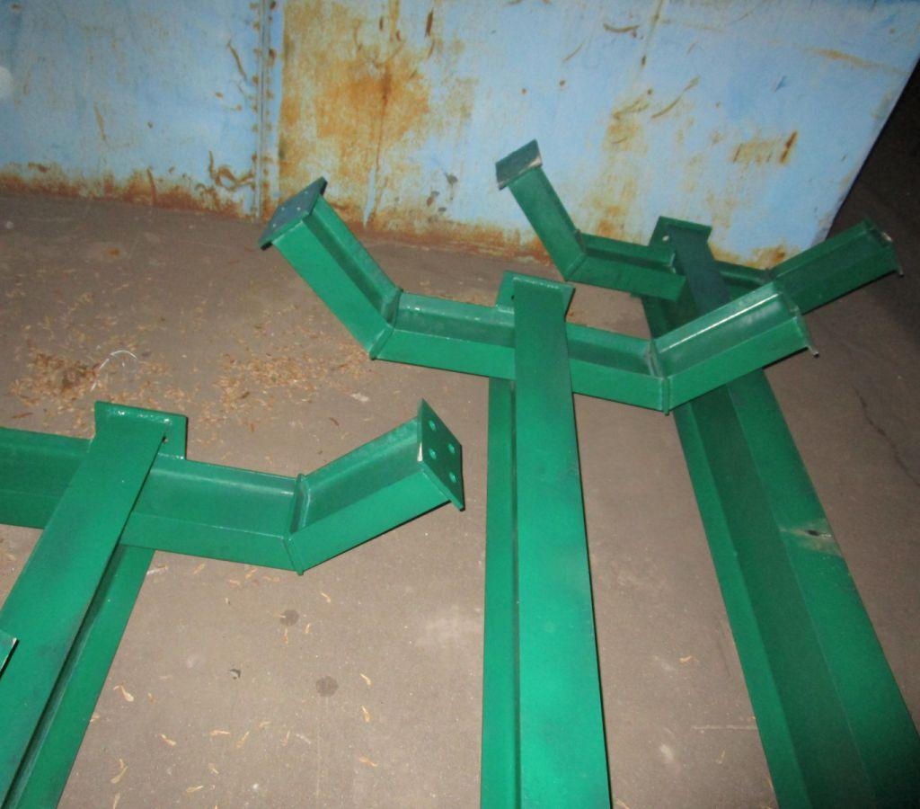 Нижние стойки каркаса