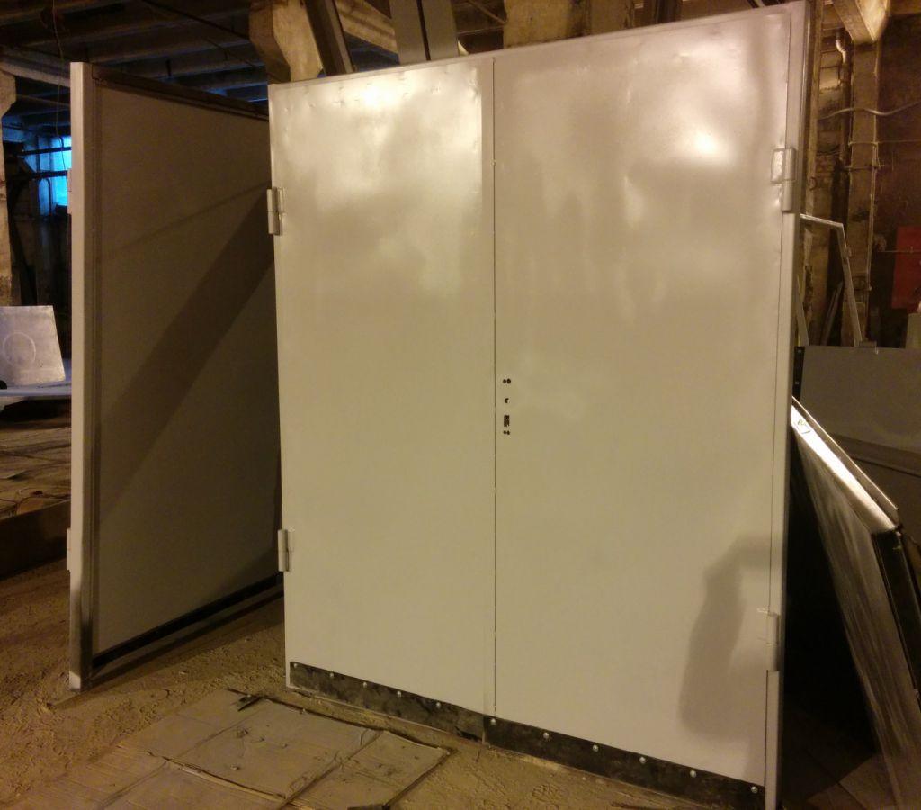 Небольшие ворота шириной 1820 мм и высотой 2580 мм