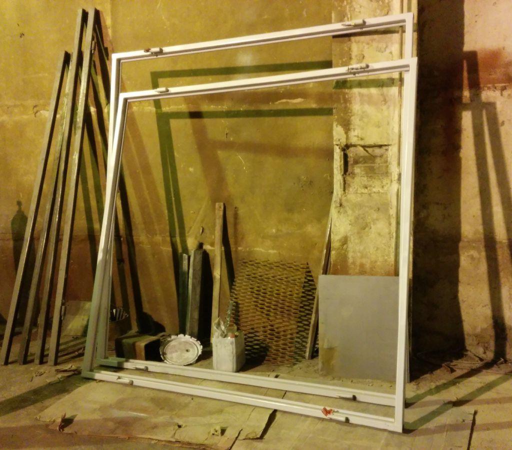 Заготовленные рамы для ворот