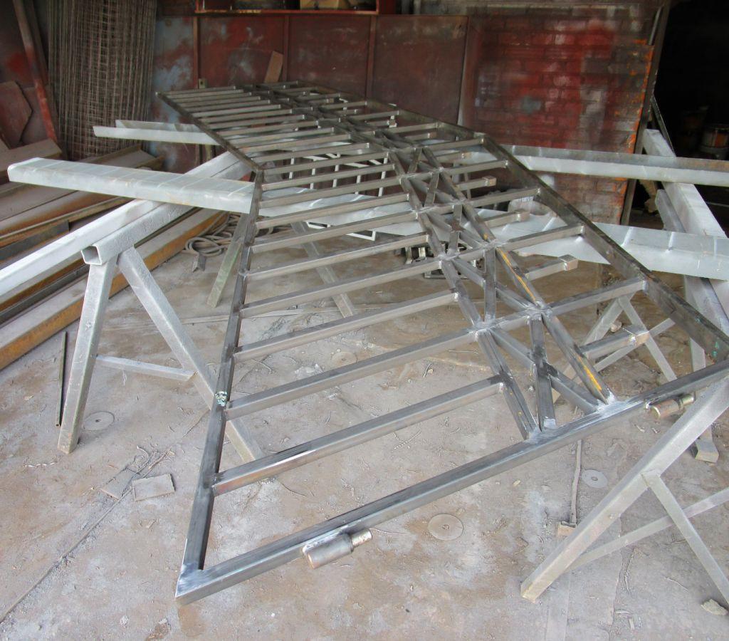 А вот готовые перила