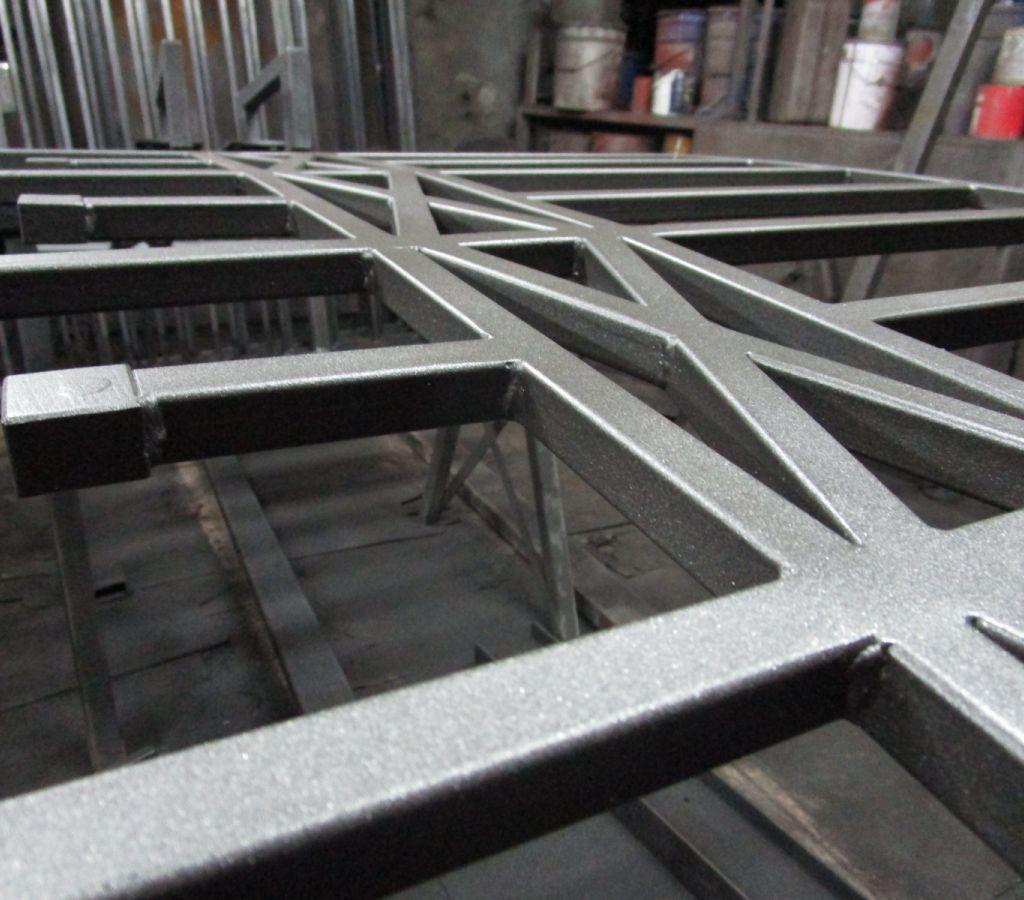 Обратите внимание на декоративный набалдашник - 25й квадрат