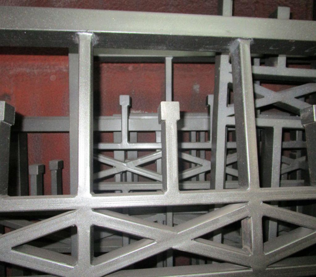 Навершия выполнены из квадрата