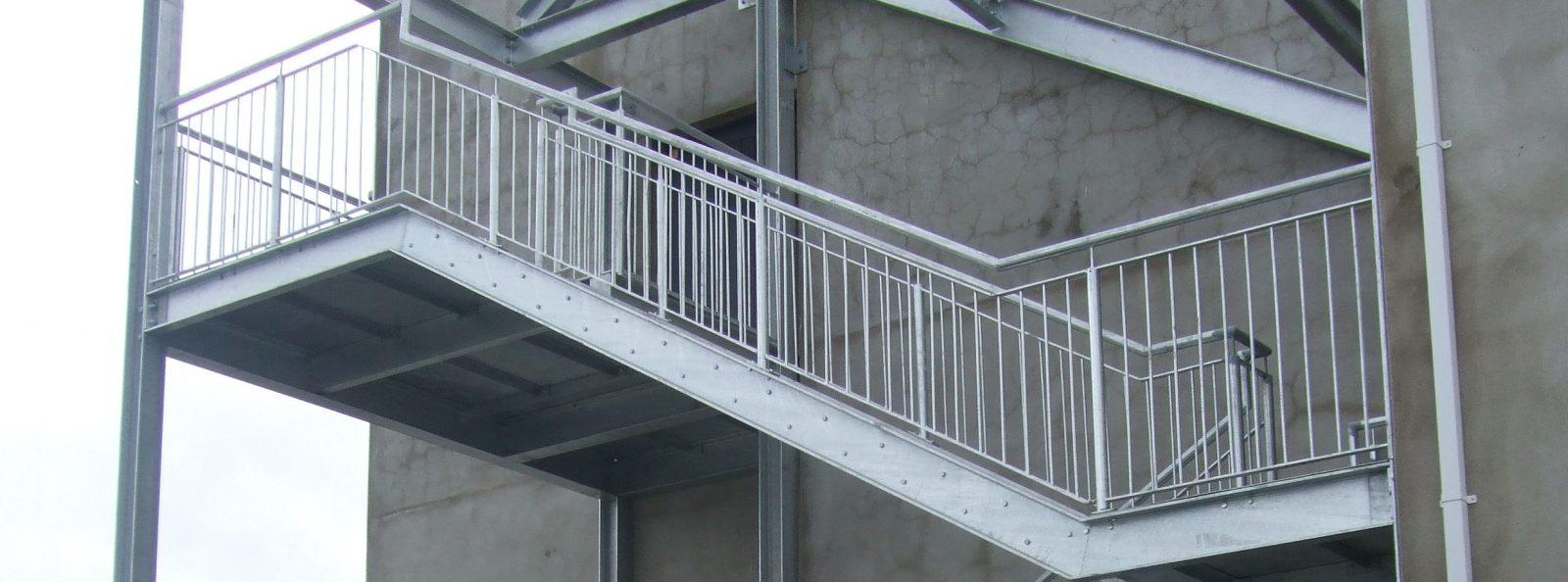 Лестница с переходными площадками