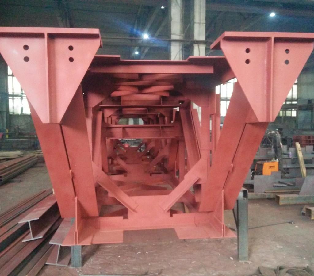 Пластины опорных пяток вырезаны из листов толщиной 6 и 16 мм