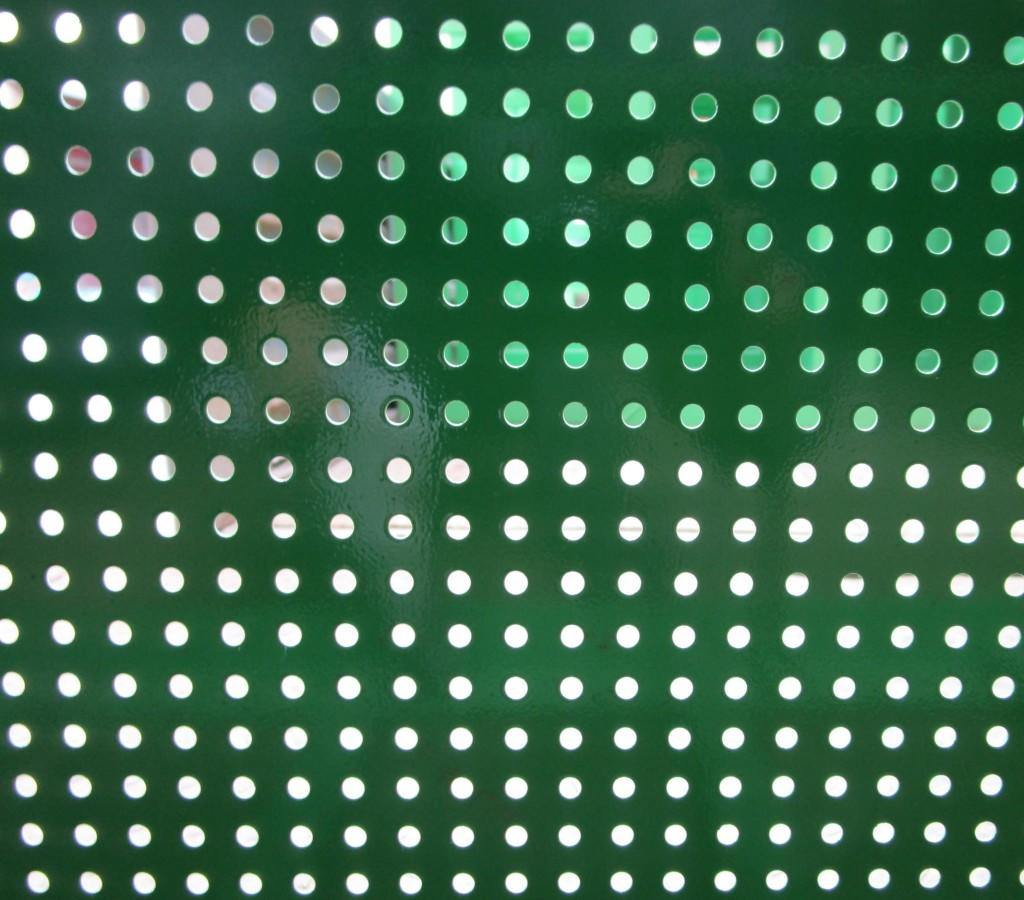 Перфорированные листы мы покупали и резали на плазме