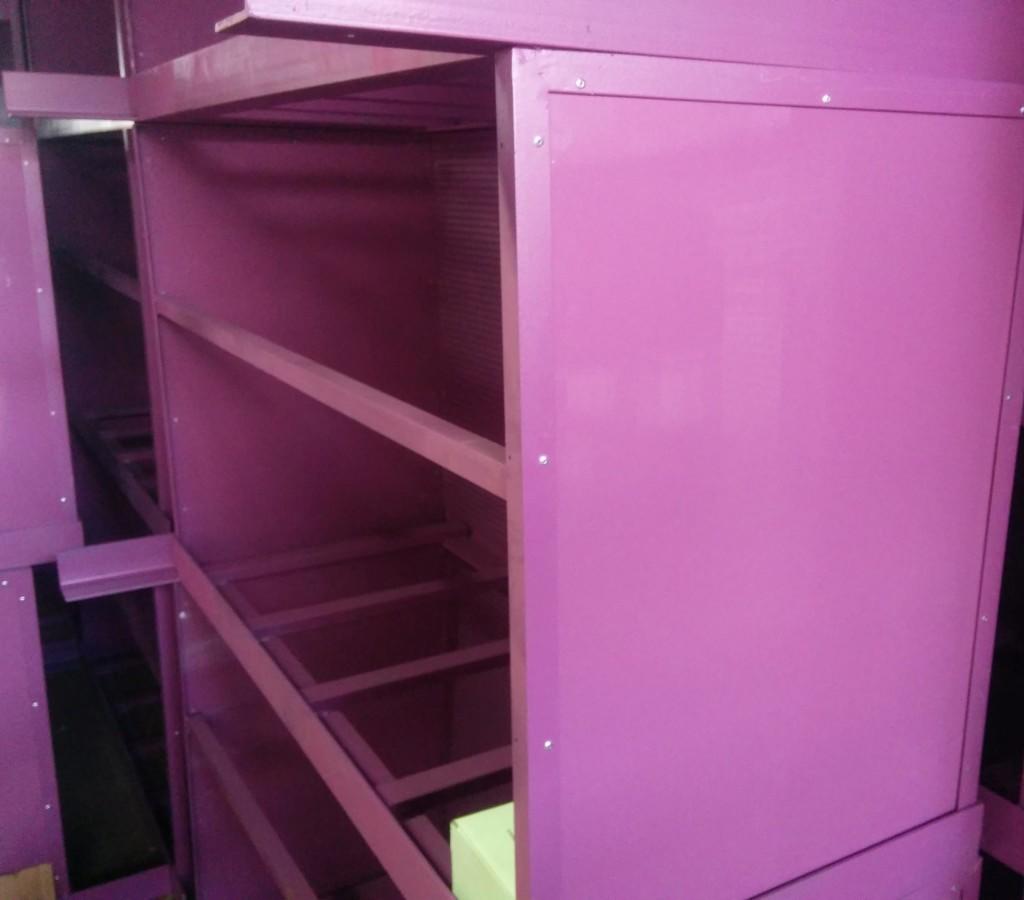 Каркас же красился специальной эмалью