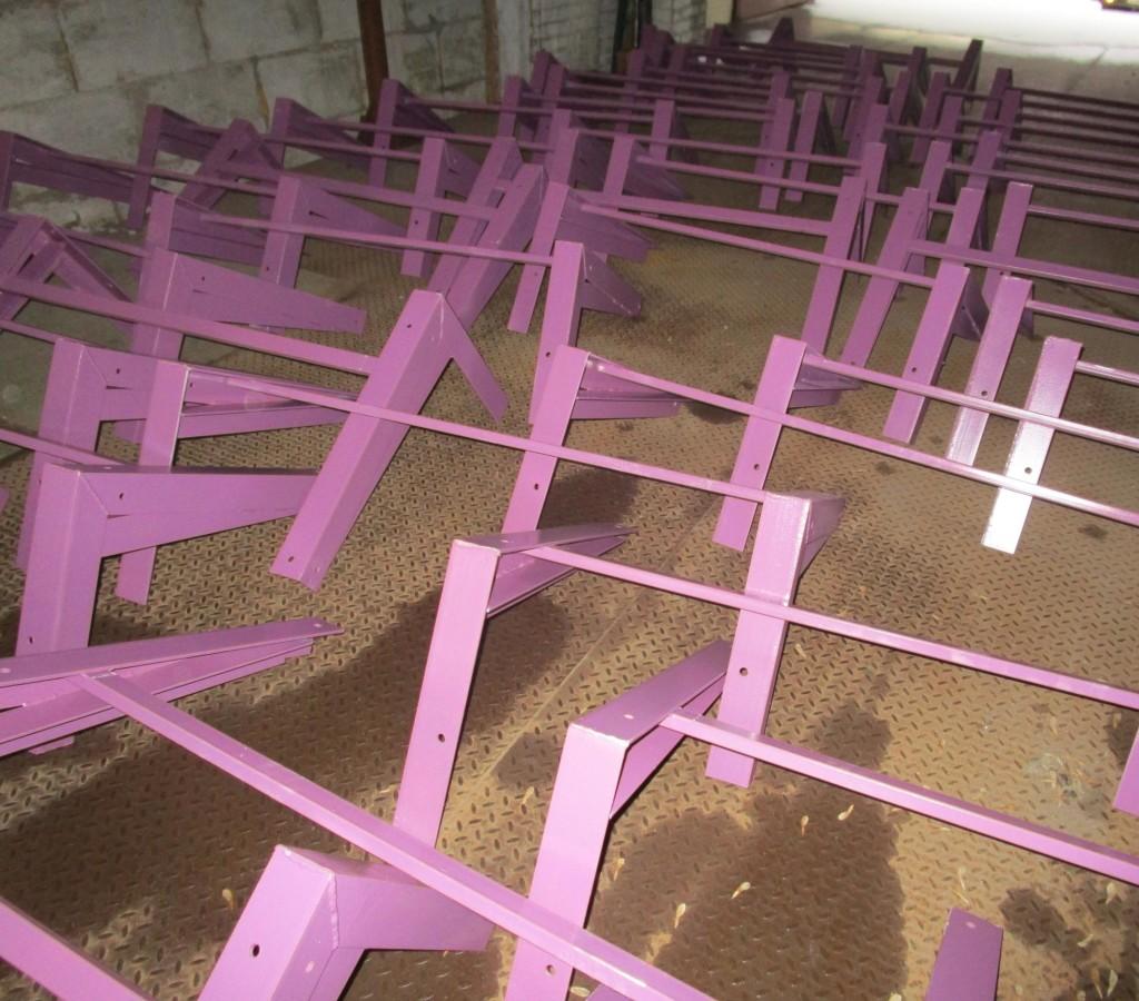 А это кронштейны для фиолетовых корзин