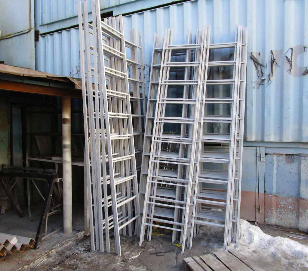 Эвакуационные лестницы-стремянки на нашем производстве
