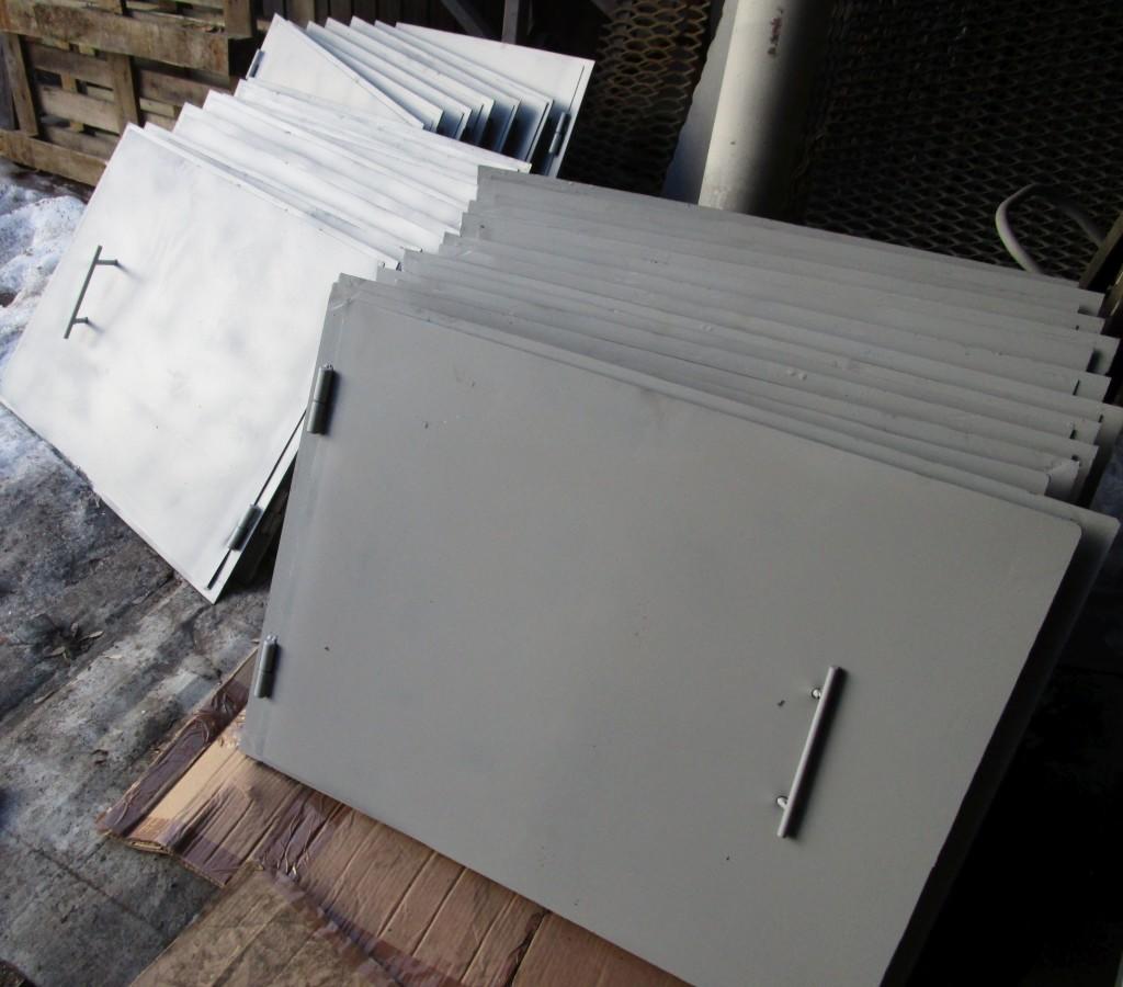 Они также покрыты серым грунтом