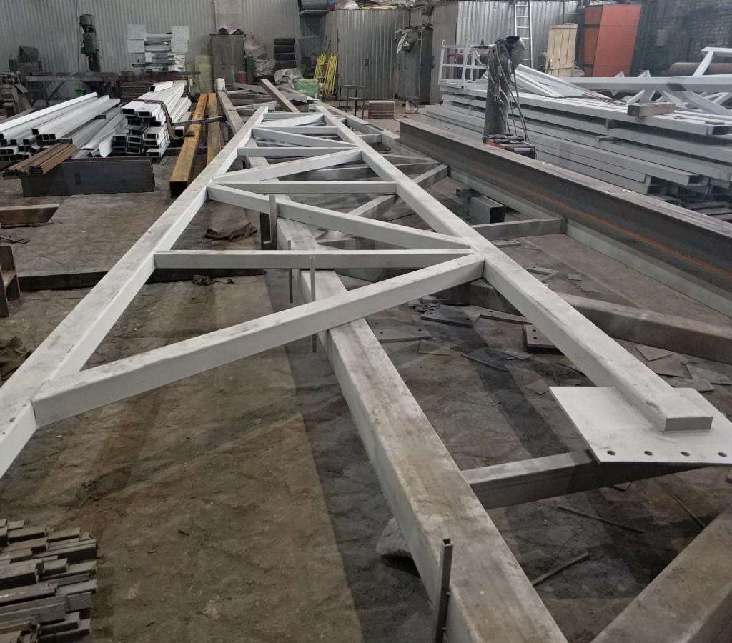 Высота фермы в коньке - 2 метра