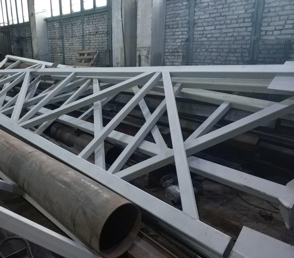 Длина одной фермы - 10 метров