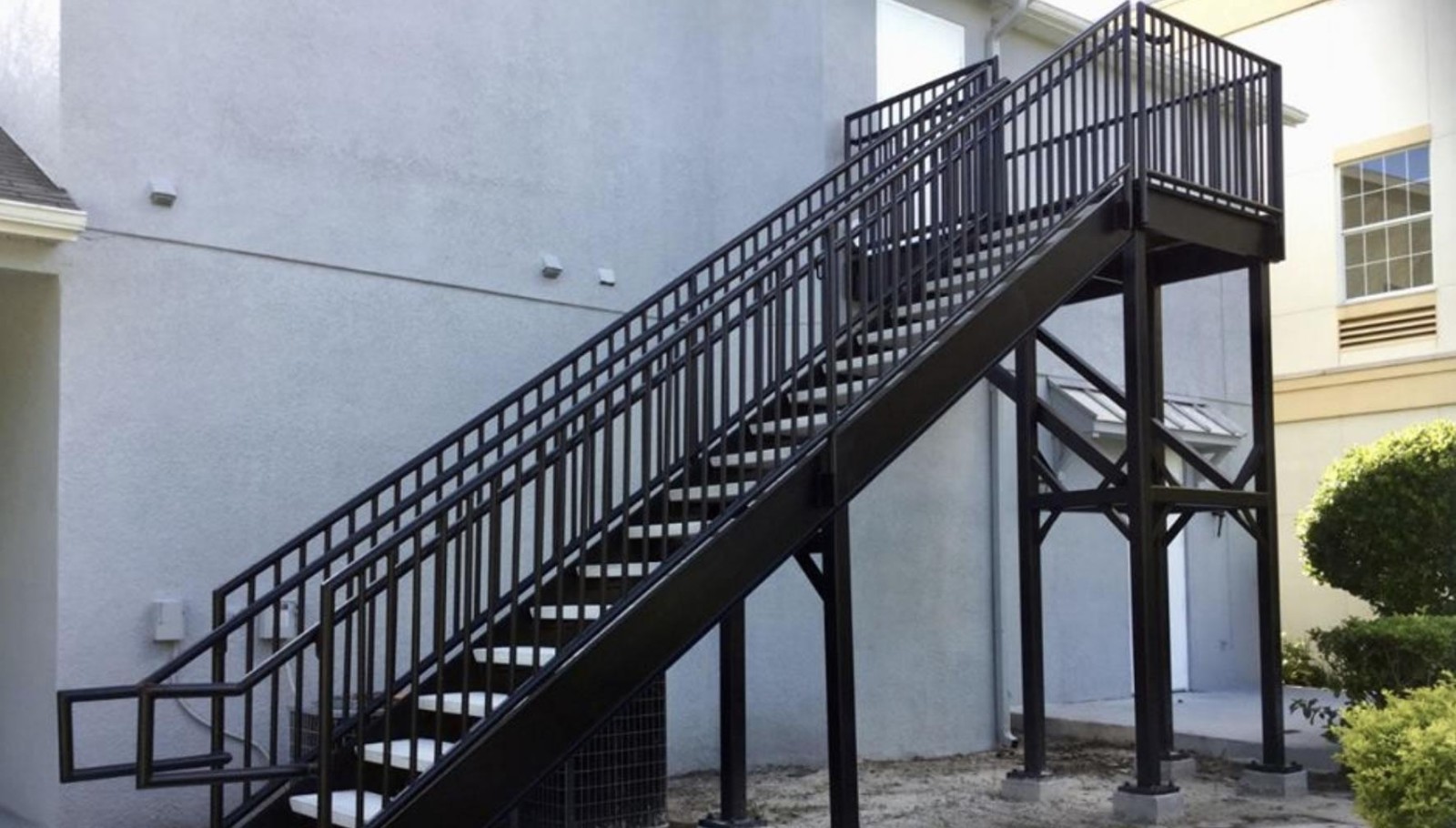 Ограждения прямой лестницы
