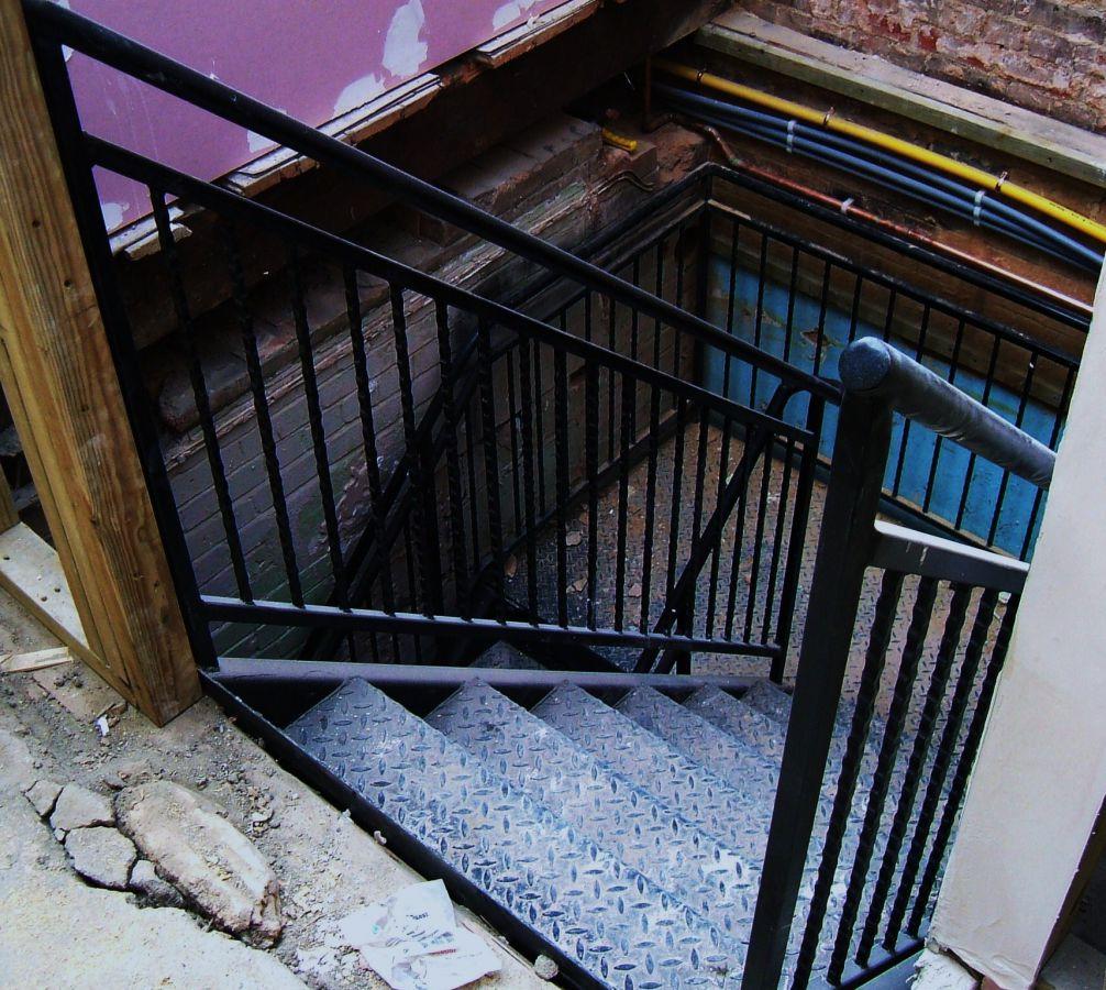 Внутрення лестница с площадкой