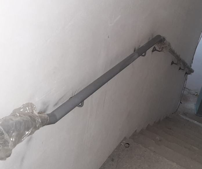 Средняя часть поручня