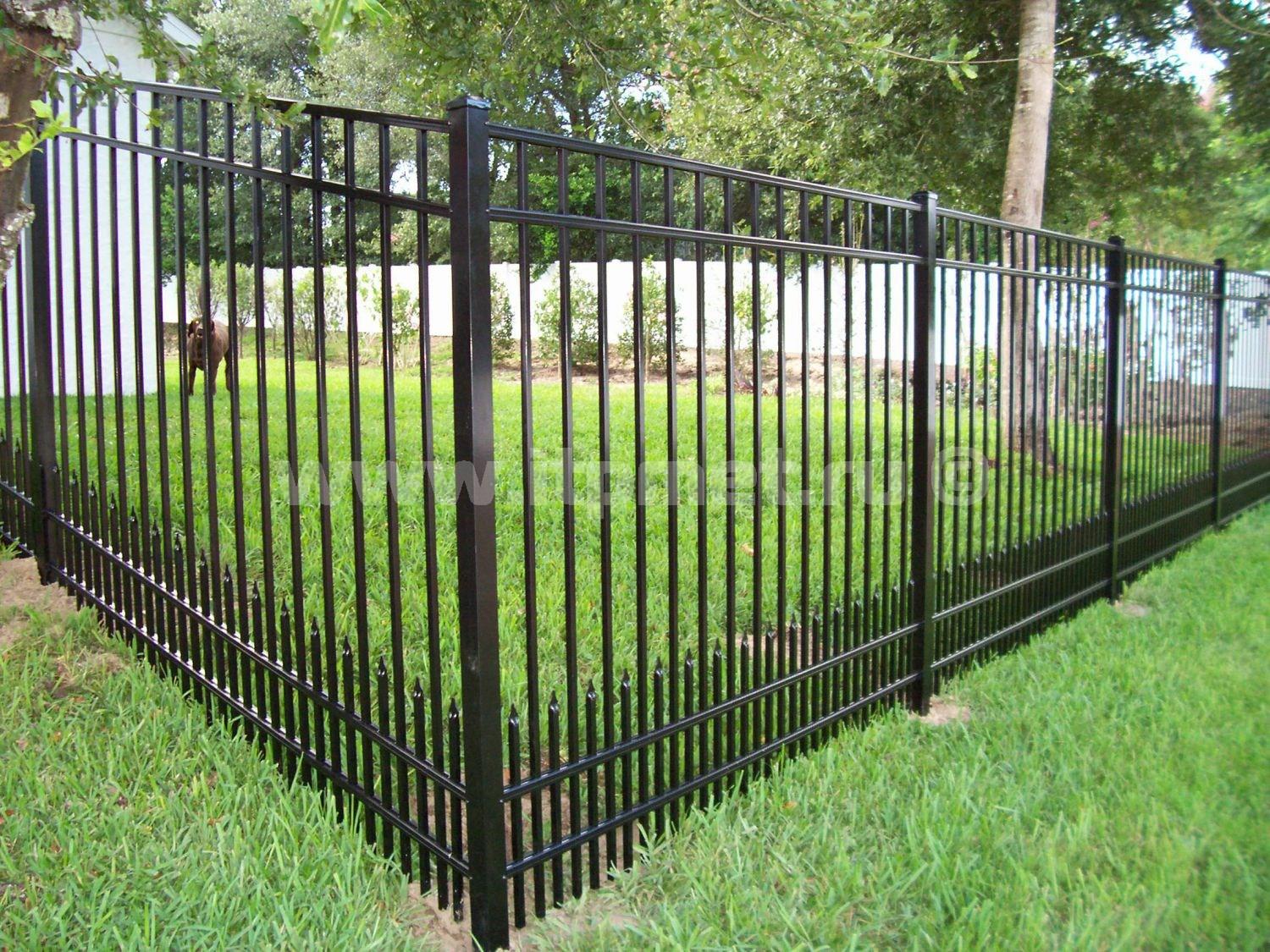 Купить забор в хабаровске. Решетка ограждения металлическая: ОС-т15-00 высотой 0,5 м. Забор из профтрубы 20 на 20. Железный забор. Заборы и ограждения из металла.