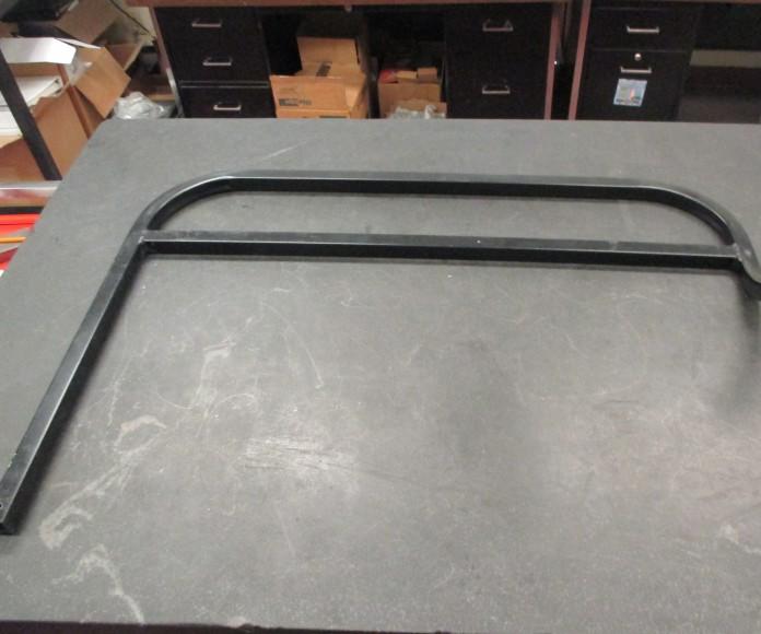 Фото Готовый кронтшейн из гнутой профильной трубы