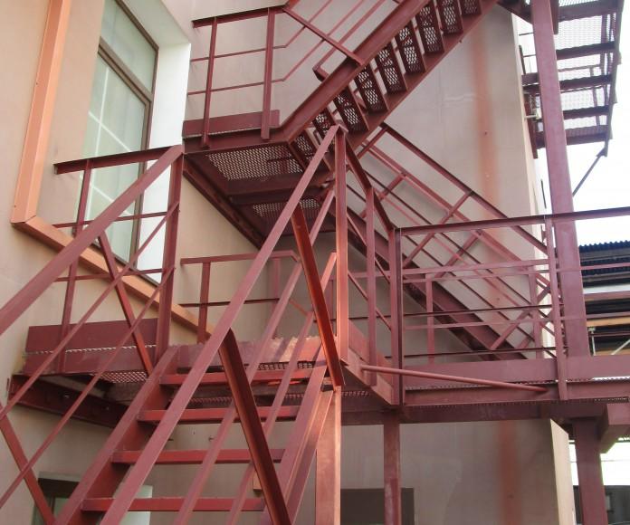 Фото Наружная пожарная лестница