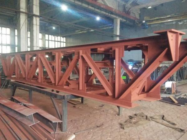 Фото Фермы с параллельными поясами из уголка