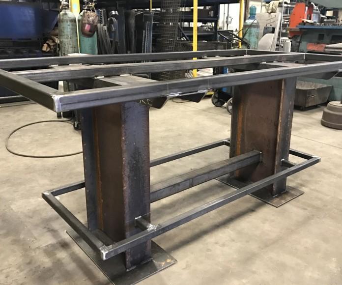 Фото Сварной рабочий стол