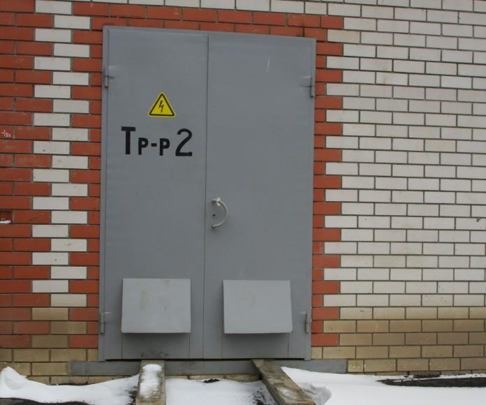 Фото Распашные двери имеют специальные вентиляционные отверстия