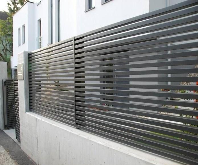 Фото Забор жалюзи с узкими ламелями