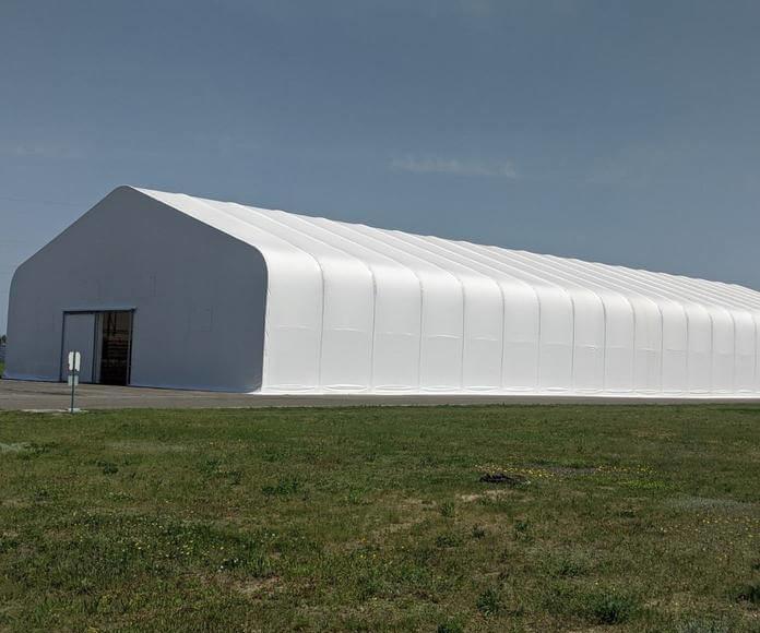 Фото Каркасно-тентовый утепленный ангар 