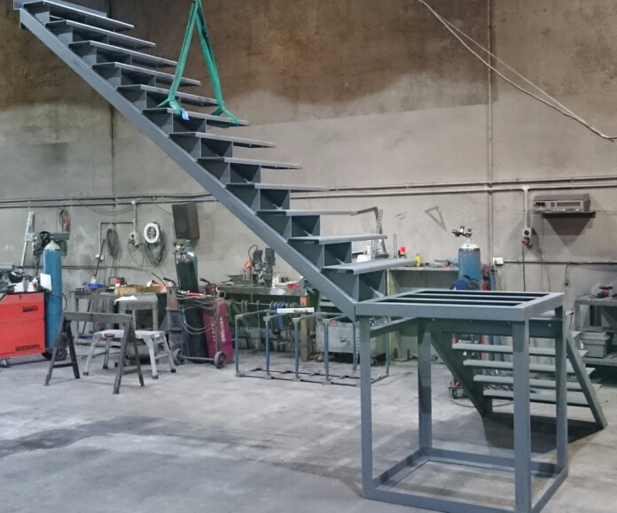 Фото Каркас лестницы