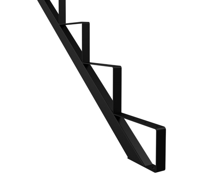 Фото Подступенки выполнены из гнутого листа