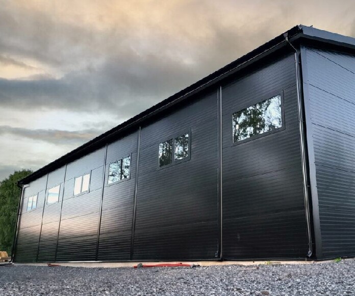 Фото Быстровозводимый ангар черный