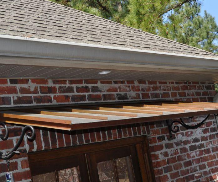 Фото Козырек над окном