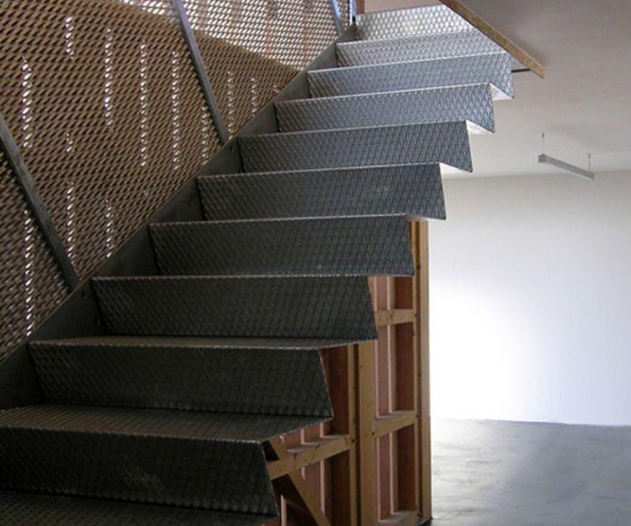 Фото Цельная лестница из листа