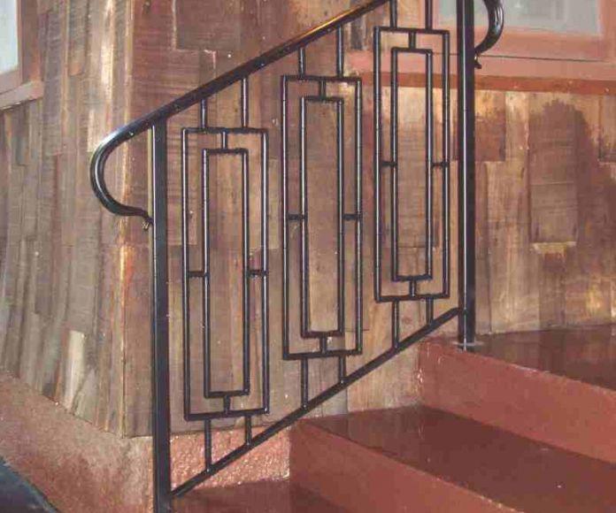 Фото Поручень сварной для ступенек