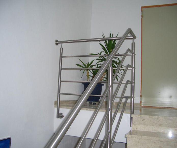 Фото Перила из нержавейки