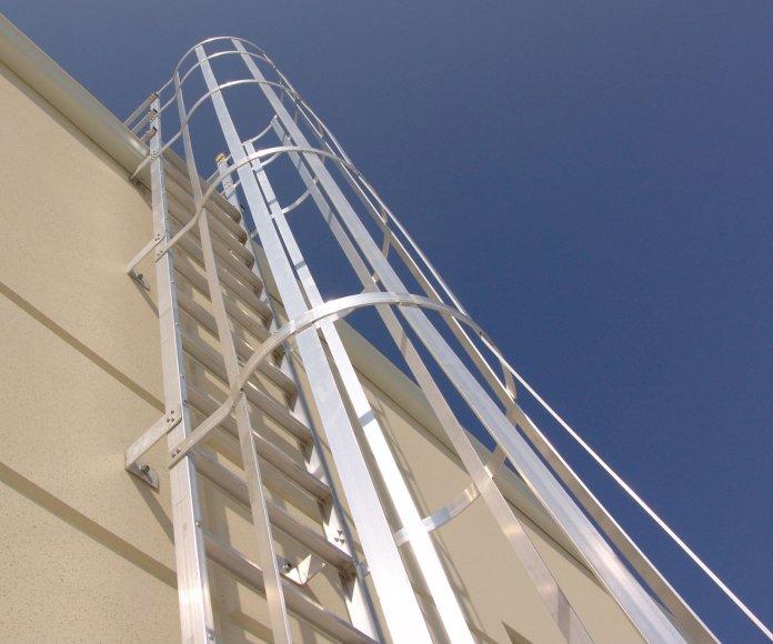 Фото Эвакуационная лестница с цинкованием