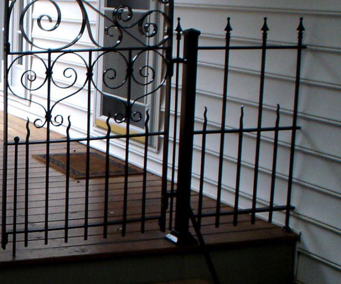 Фото Калитка с забором