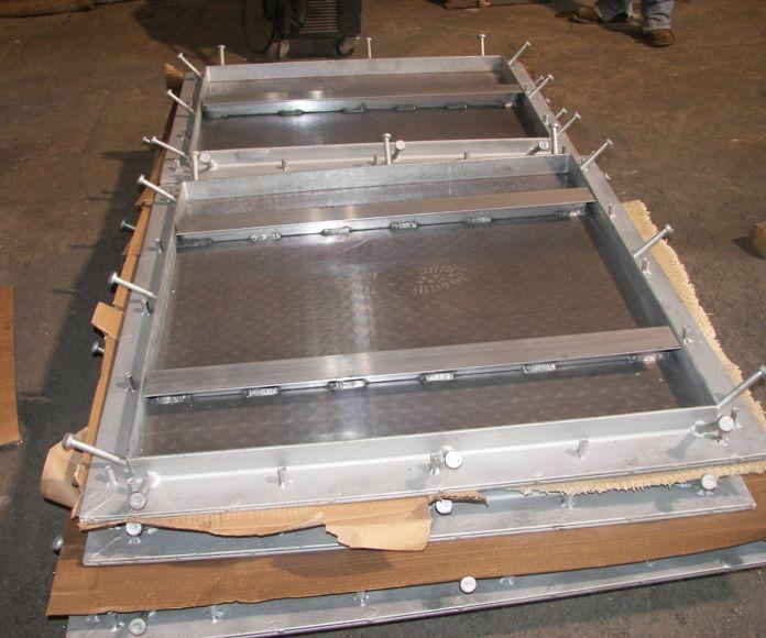 Фото Люк каркасом под бетонирование