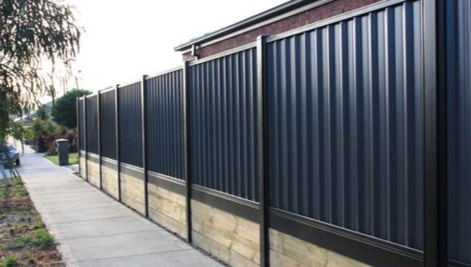 Забор из профнастила под ключ