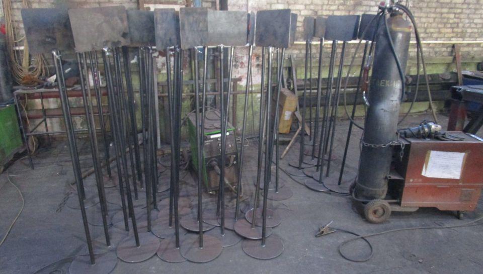 Напольные стойки