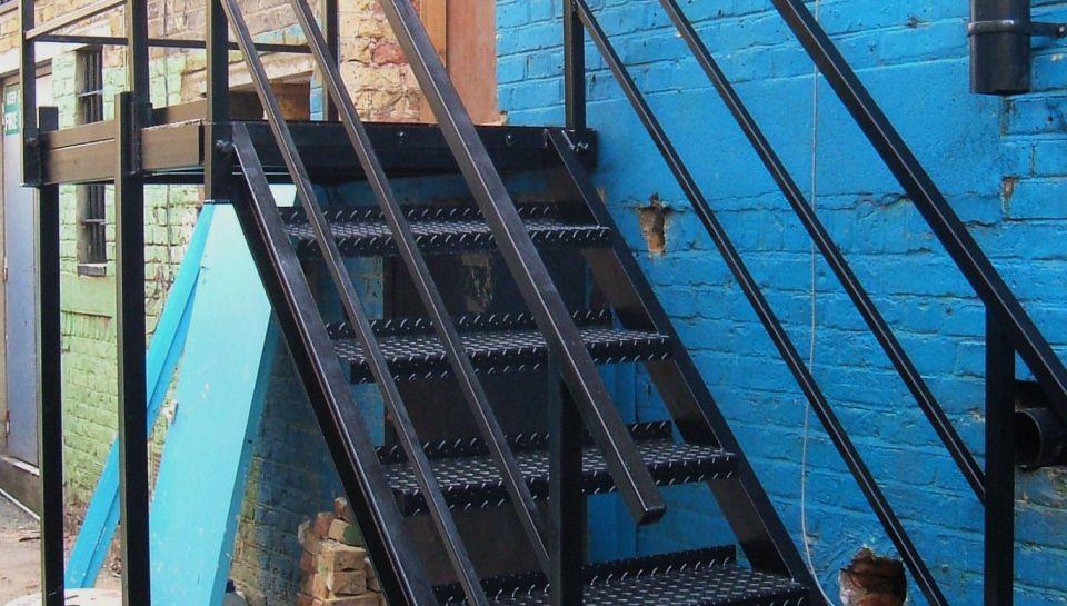 Лестницы для склада