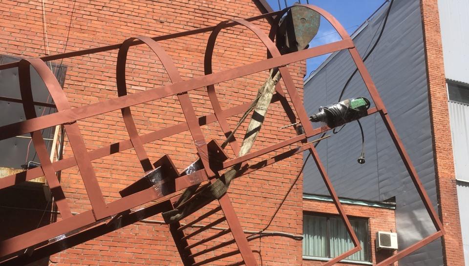 Лестница для выхода на кровлю