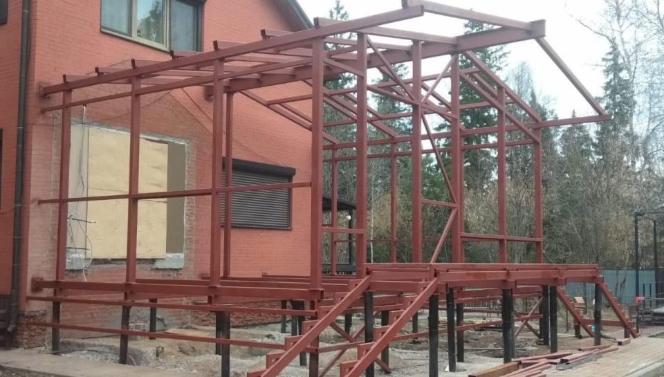 Пристройка к дому из металла