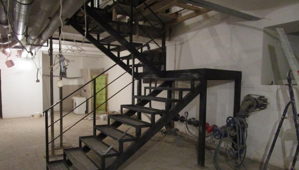 Сварные лестницы в подвал