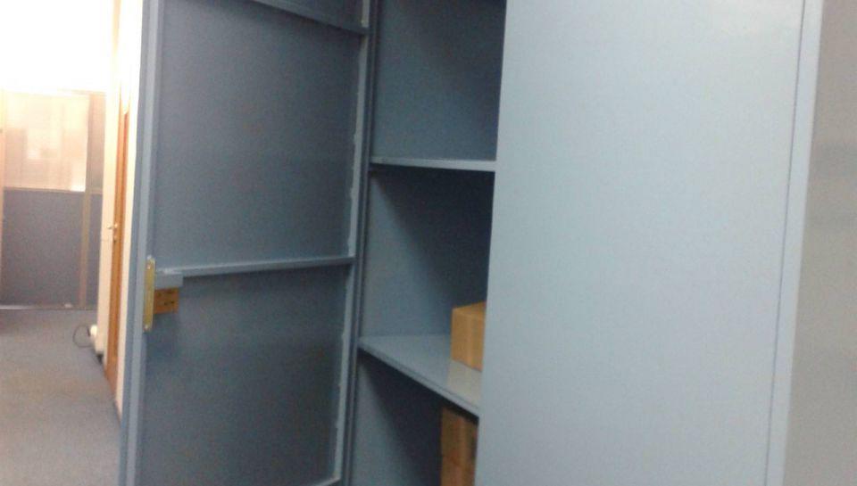 Шкафы двустворчатые