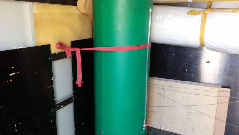 Емкость из черного металла