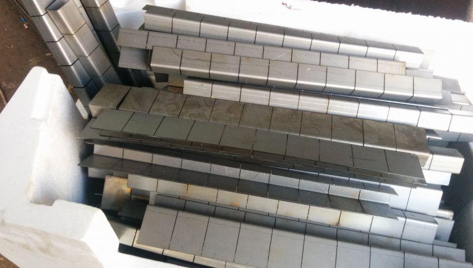 Гнутые пластины из нержавейки